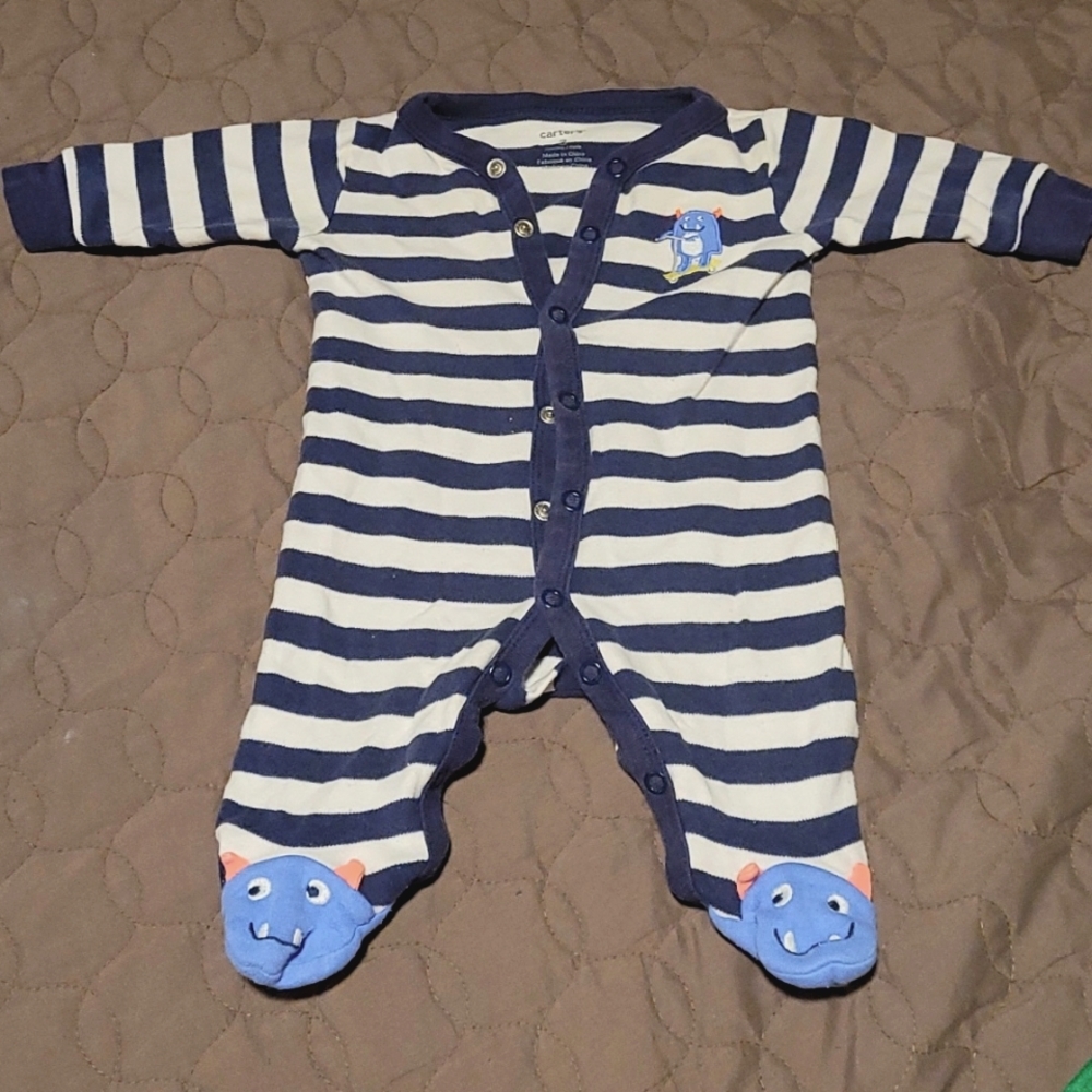 🌸3/$15🌸 Carter's 3 months monster striped sleeper